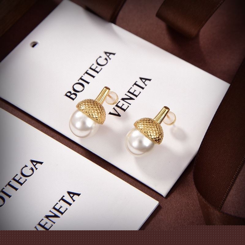 Bo*te*ga venenta earrings